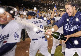 Illustration for article titled Deadspin Classic: A Children's Treasury Of Men Getting Blasted In The Face With Champagne
